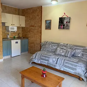 https://confortable-lake-placid.andorra-la-vella-hotels.net